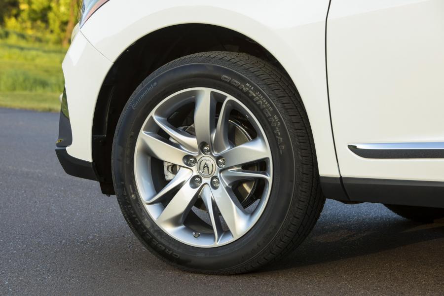 Колеса Acura RDX 2018 года  (фото 43 из 54)
